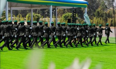 Gako: Ba Ofisiye basoje amasomo muri Kaminuza y'u Rwanda (Amafoto)