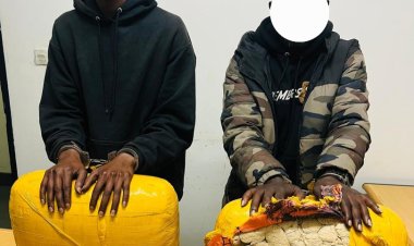 Polisi yafashe abagabo babiri batwaye urumogi ibiro 30 kuri moto