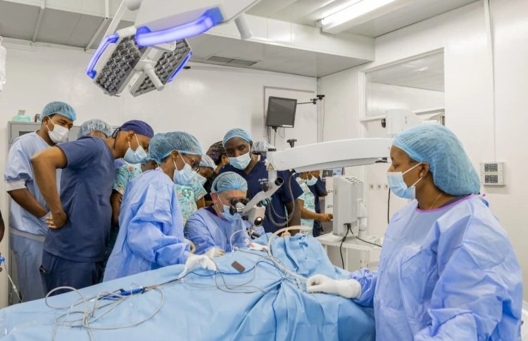 U Rwanda ruri guhugura abaganga bazavura abafite ubumuga bwo kutumva