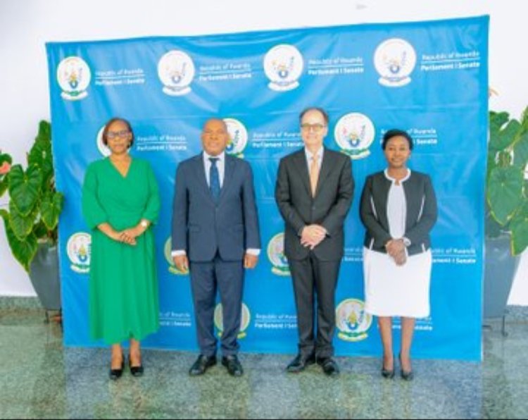 Prezida wa Sena yakiriye Umunyamabanga Mukuru w'ihuriro rya La Haye ku mategeko mbonezamubano