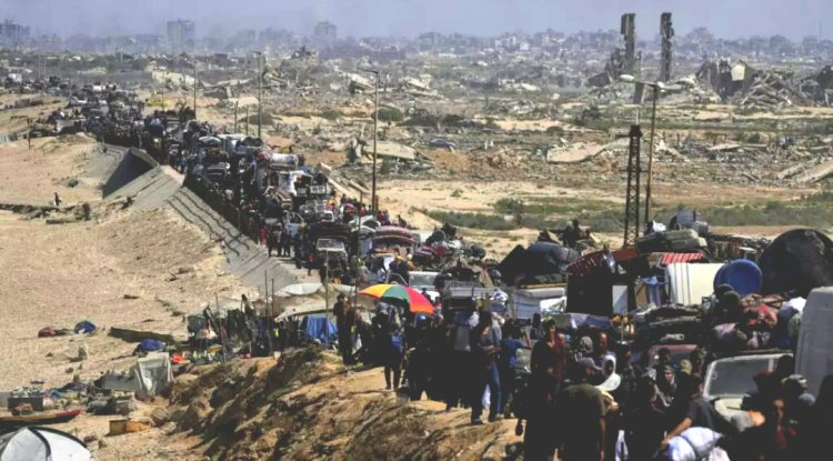 Gaza mu Kaga: Abaturage bavuga ko bagotewe mu ngo zabo n’imodoka n'indege by’intambara