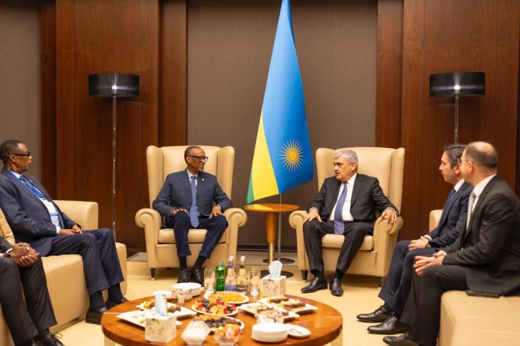 Perezida Kagame yatangiye uruzinduko muri Azerbaijan 