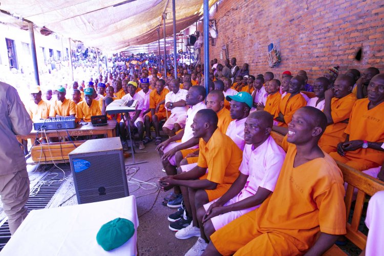 RCS yashyizeho gahunda nshya ifasha abasura ababo bari mu magororero