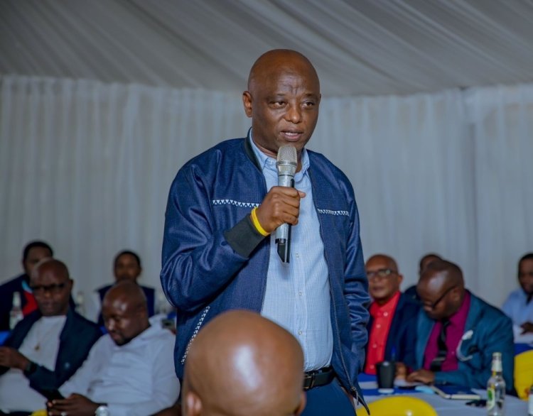 Muhirwa prosper yitandukanyije n'icyemezo cyo kwirukana Afhamia Lotfi