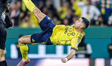 Cristiano Ronaldo na lionel messi bakomeje kwandika amateka mu mupira wamaguru w'isi.