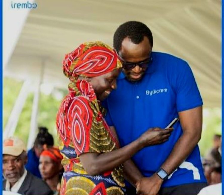 Abaturage bakuriweho n'Irembo amasaha arenga miliyoni 120 bamaraga mu gusaba serivise ku biro