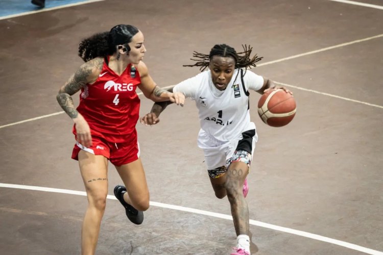 BASKETBALL:  ikipe ya APR WBBC yegukanye igikombe cya Zone 5 itsinze REG WBBC.