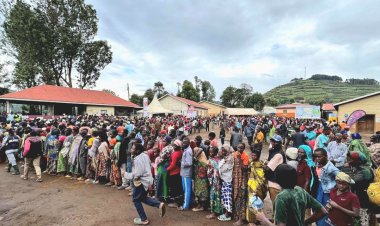 Impunzi z’Abanye-Congo zimuriwe mu yindi kambi