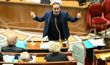 Ubufaransa: Guverinoma yarokotse icyifuzo cyo kuyihirika, hemezwa ingengo y’imari ya 2026