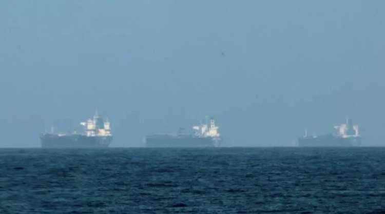 Iran yatanze umuburo: Nta litiro n’imwe ya Peteroli izava mu Karere mugihe intambara ikomeje